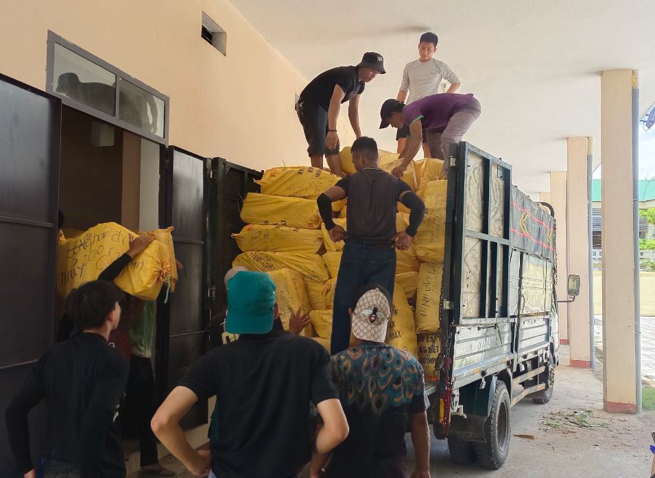 Chuyển Tài Liệu Kho Huyện Minh Long về Trung Tâm Lưu Trữ Tỉnh Quảng Ngãi